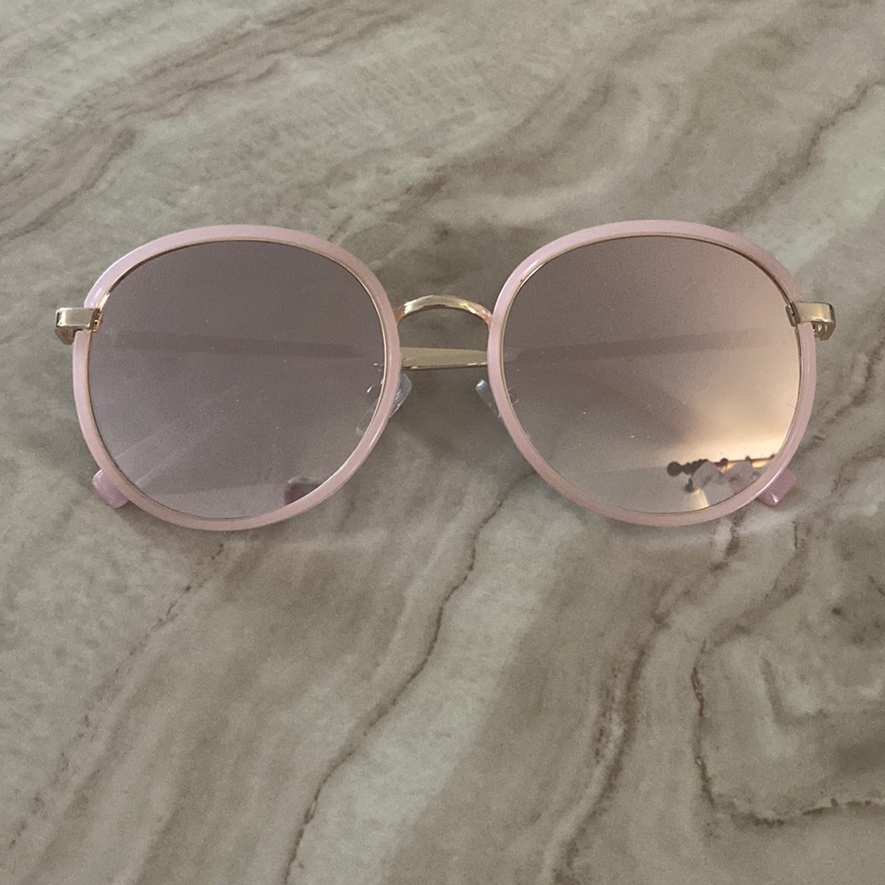 Round frame sunglasses